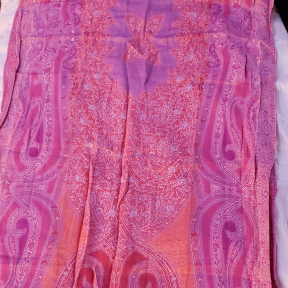 Never worn, lightweight, fringed patterned scarf - Picture 2 of 5
